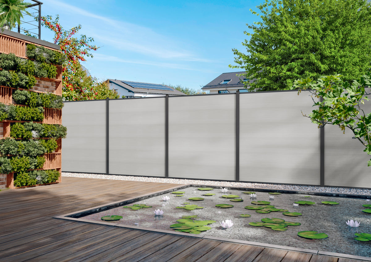 MAX-XL WPC-Steckzaunset 175 x 168 cm; coextrudiert Farbe SMOKE WHITE Abschlussleiste und Clips separat in silber oder anthrazit