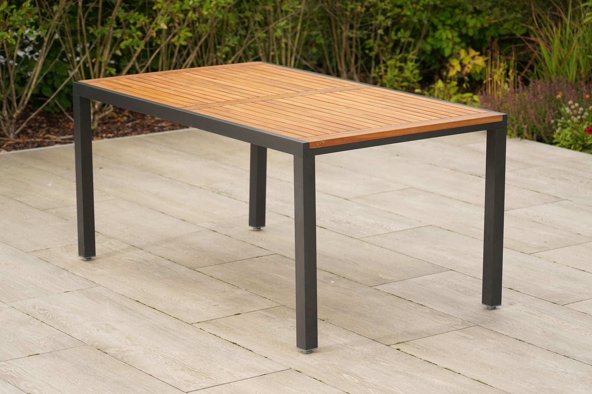 Tisch, rechteckig
150 x 90 cm