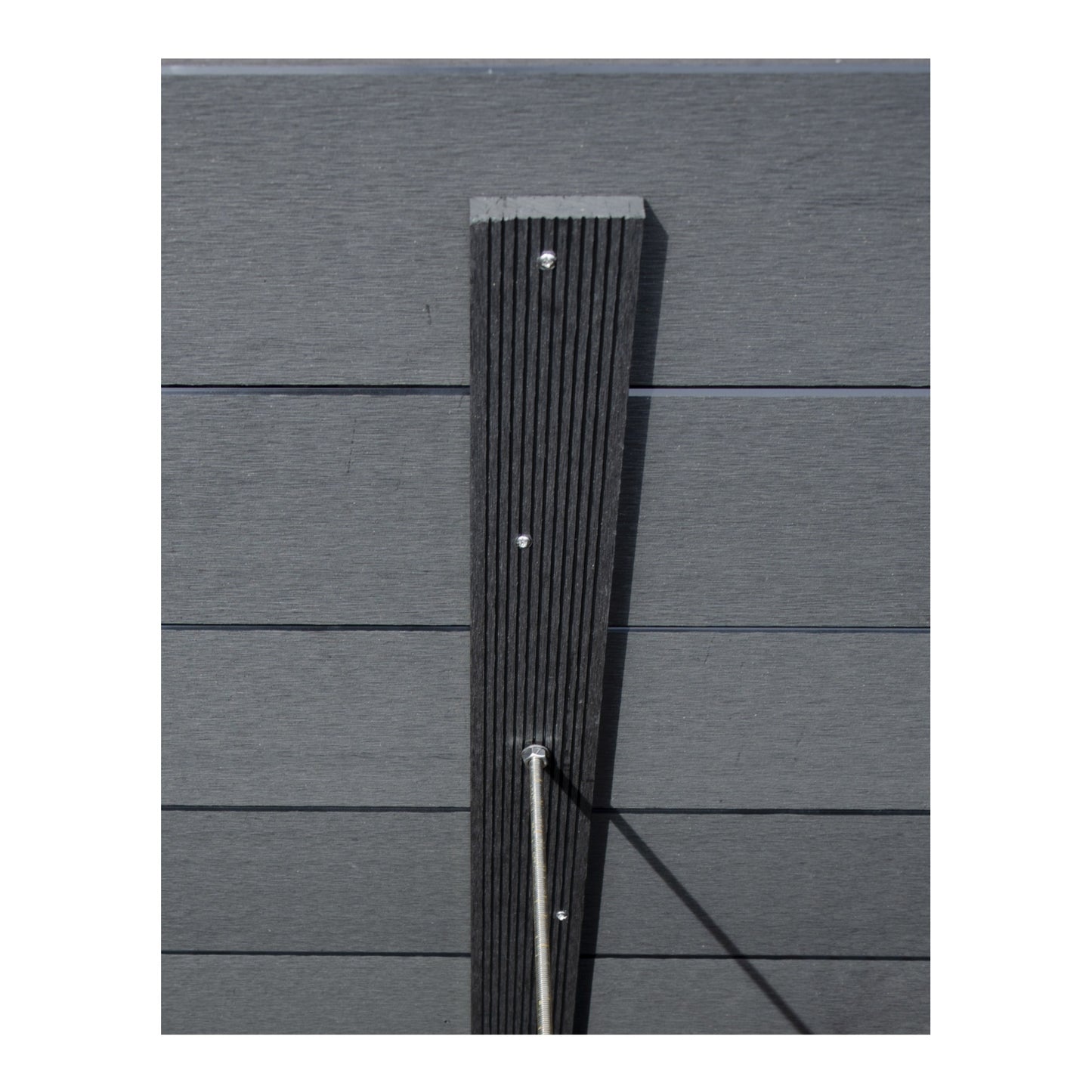 ERNA WPC-Hochbeet ANTHRAZIT
150 x 70 x 75 cm, ca. 780 Liter
inkl. Montagematerial, Kartonverpackt