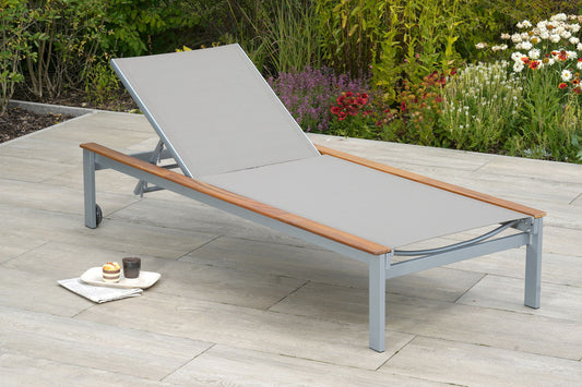 Naxos Liege
Aluminium/Textil/Akazie