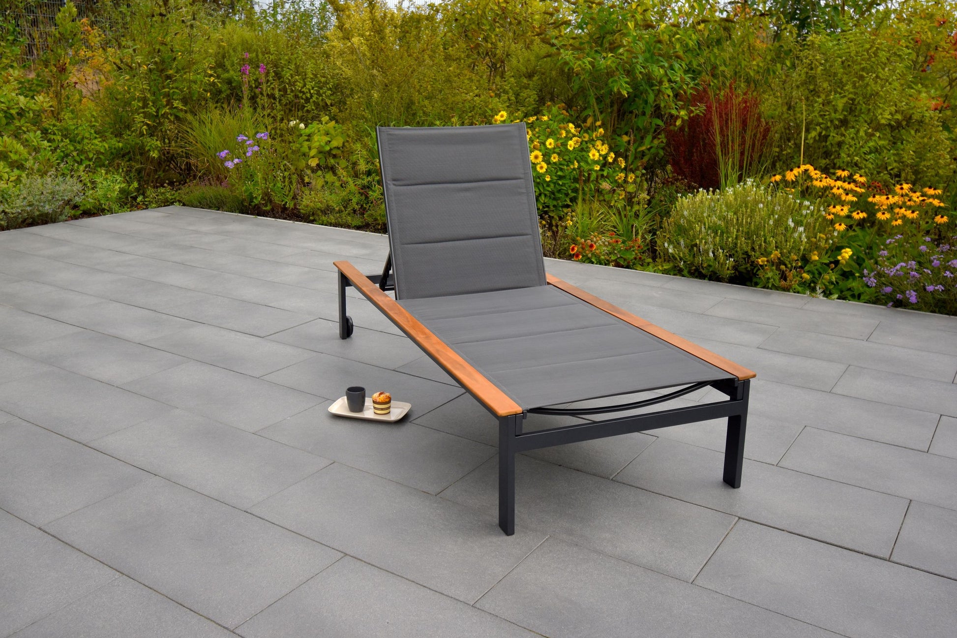 Paxos Liege
Aluminium/Textil/Akazie
