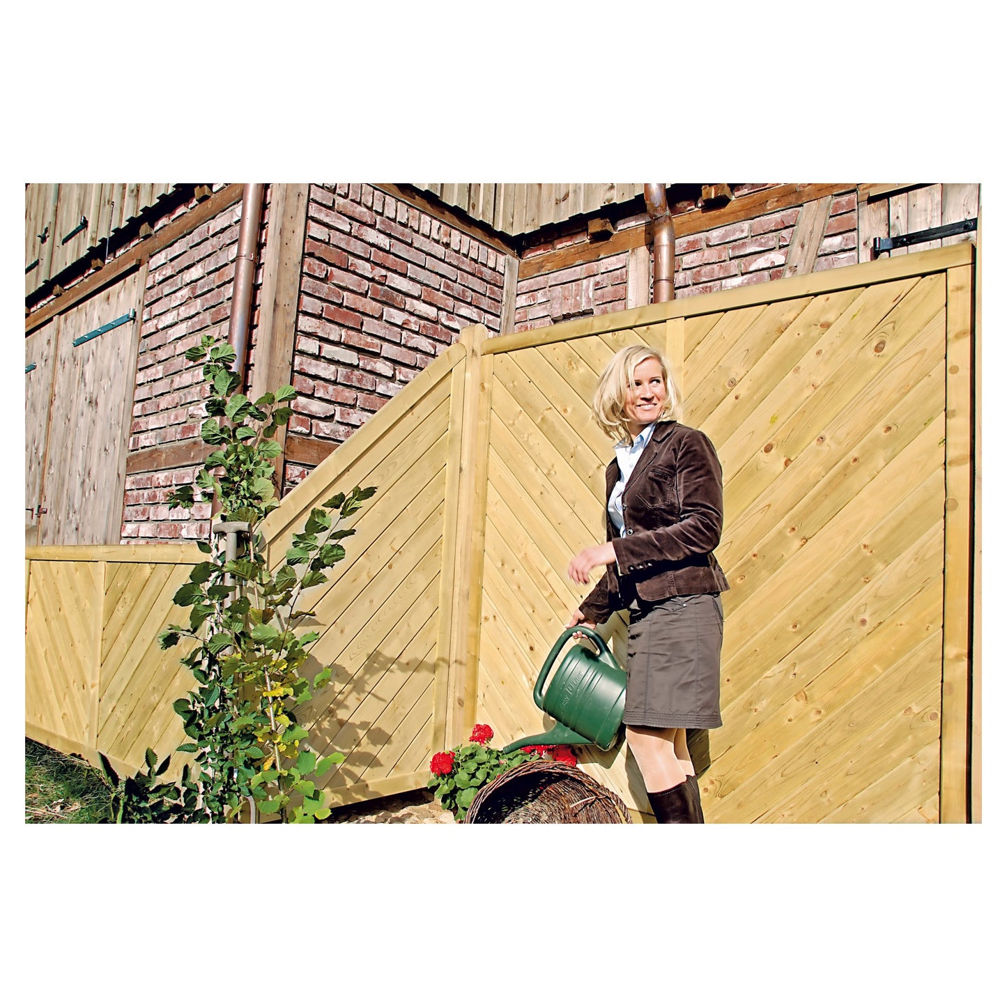 CLASSIC-Serie-Diagonal ECKE
90 x 180/90 cm, ECKE
Rahmen 40/70 mm, Profilbretter 16/118 mm