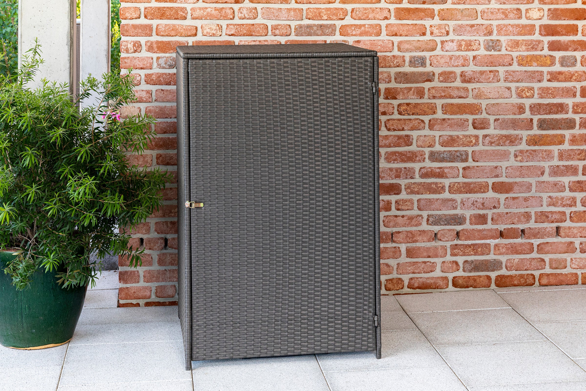 Mülltonnenabdeckung
76 x 76 x 123 cm, grau