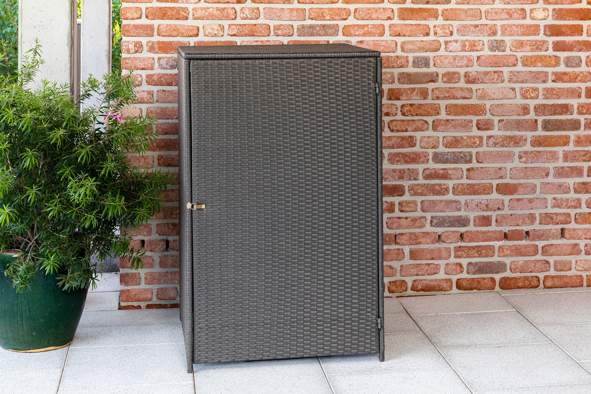Mülltonnenabdeckung
76 x 76 x 123 cm, grau