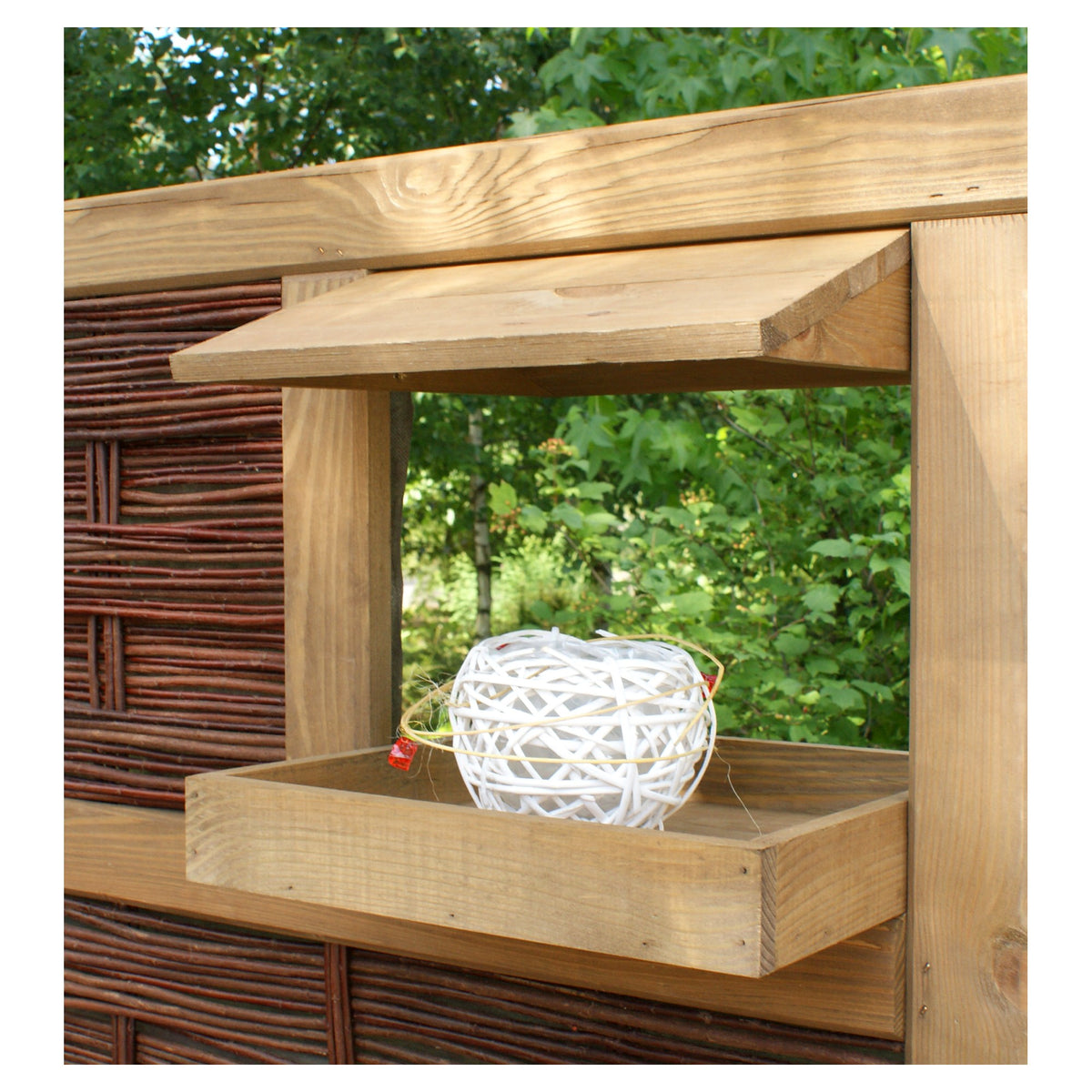 LABO-3D Vogelhaus
36 x 36 x 6 (+7,5) cm
2 teilig, Ablage und Dach