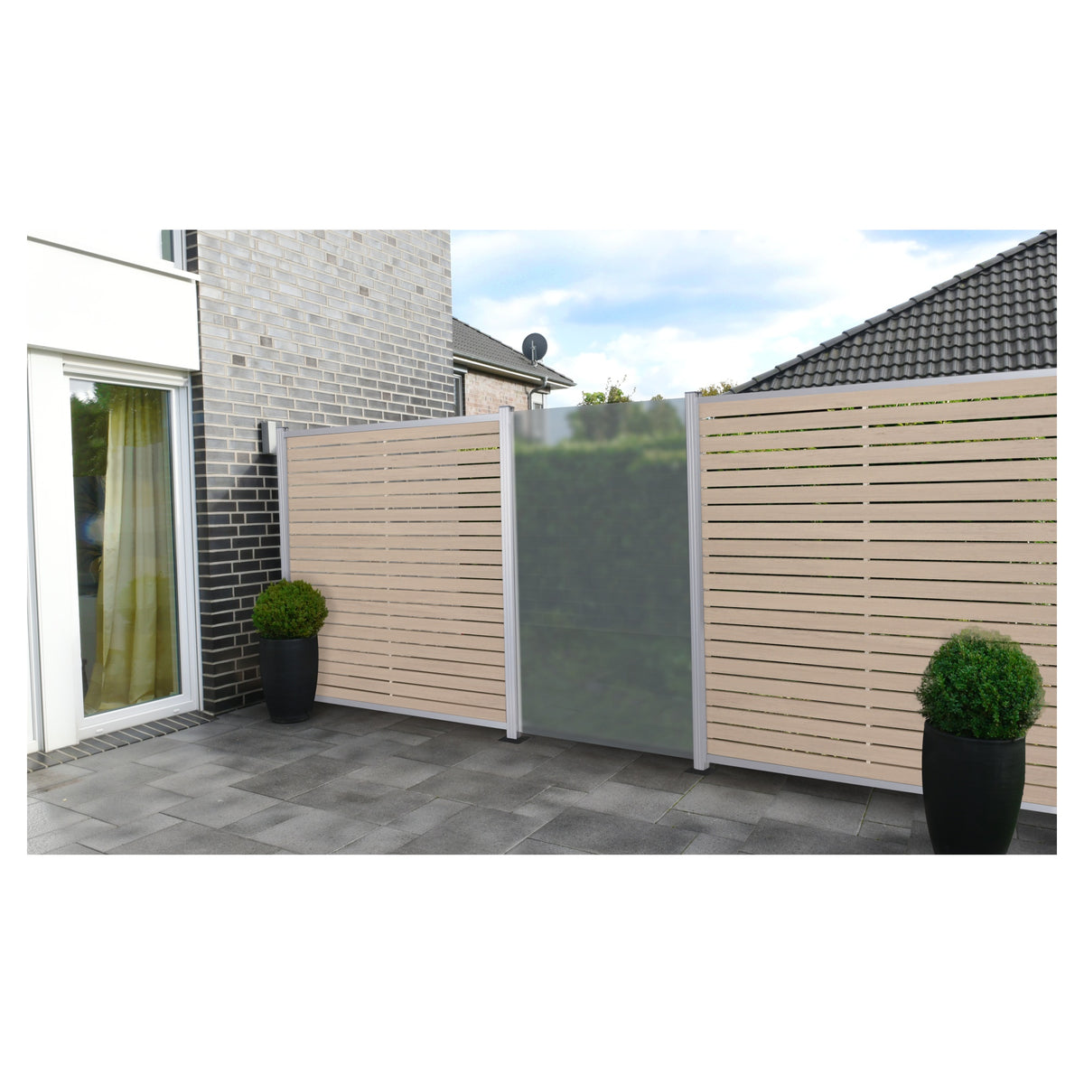 HANÖ-Serie SAND 21 Lamellen 20 x 75/68 x 1793 mm BPC-Rhombus-Steckzaun