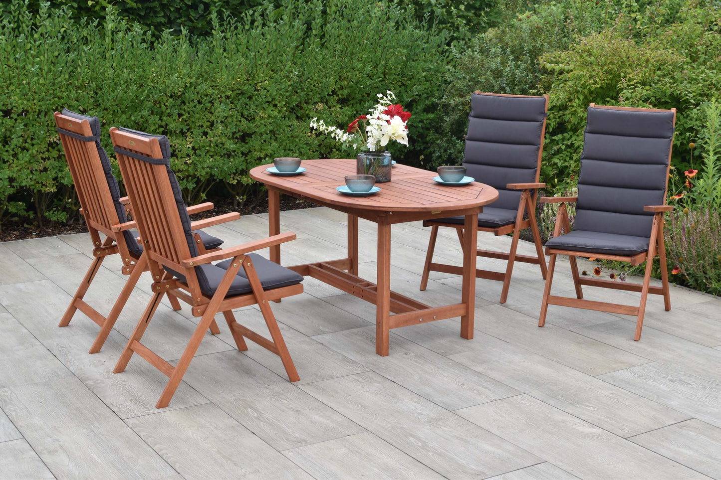 Vitoria Set 9tlg. 
Eukalyptusholz