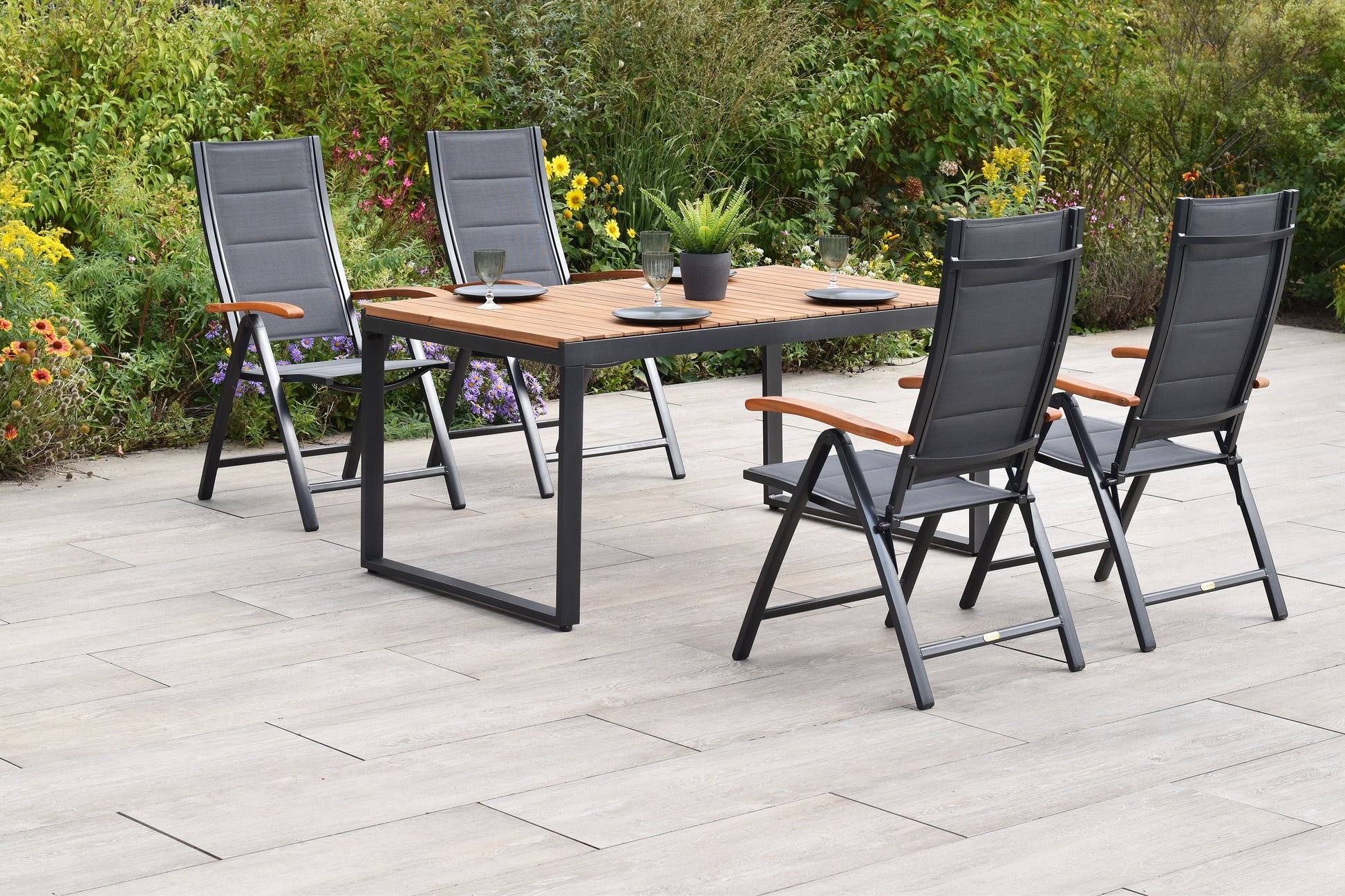 Paxos Set 5tlg.
Aluminium/Textil/Akazie