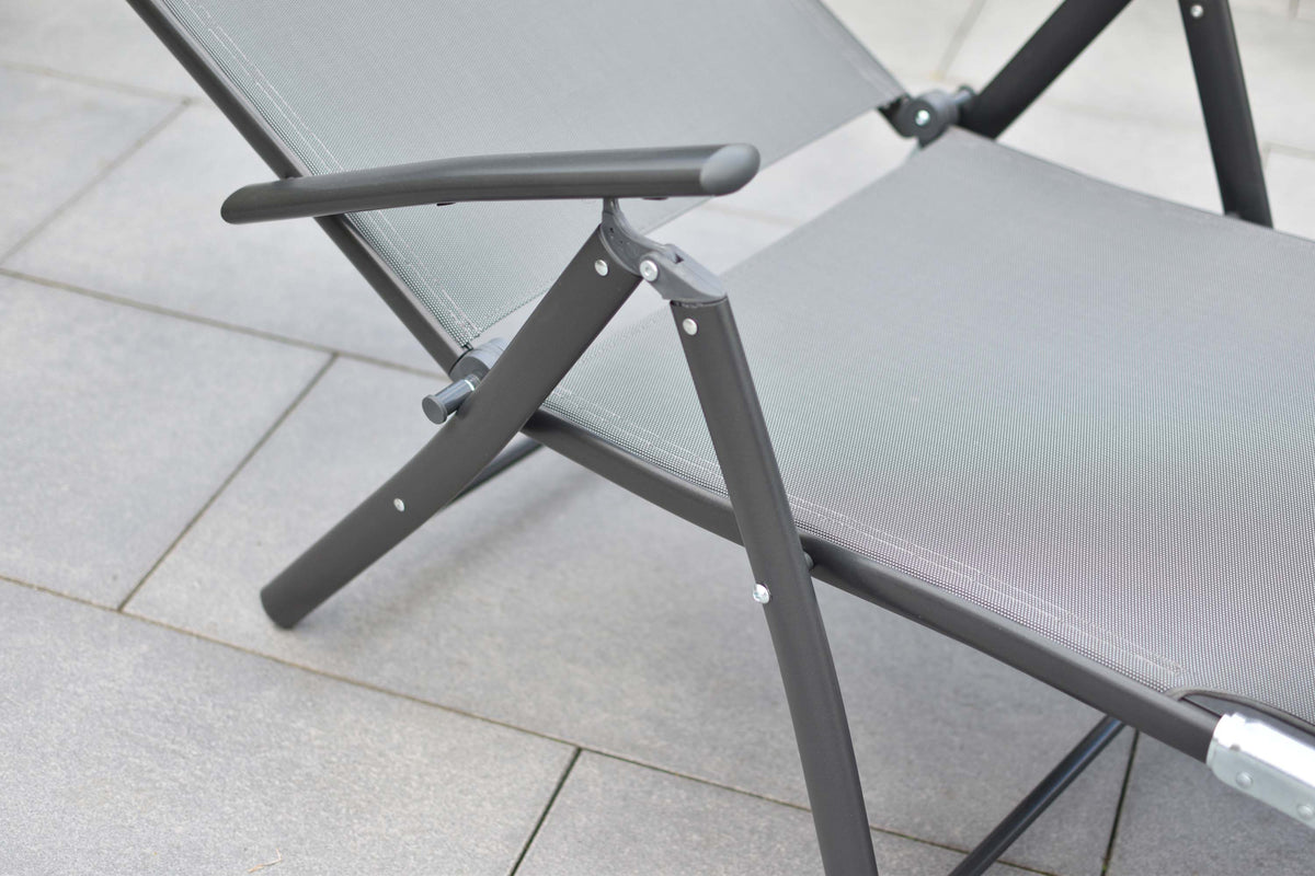 Deckchair inkl. Kopfkissen, grau
Alu/Textil