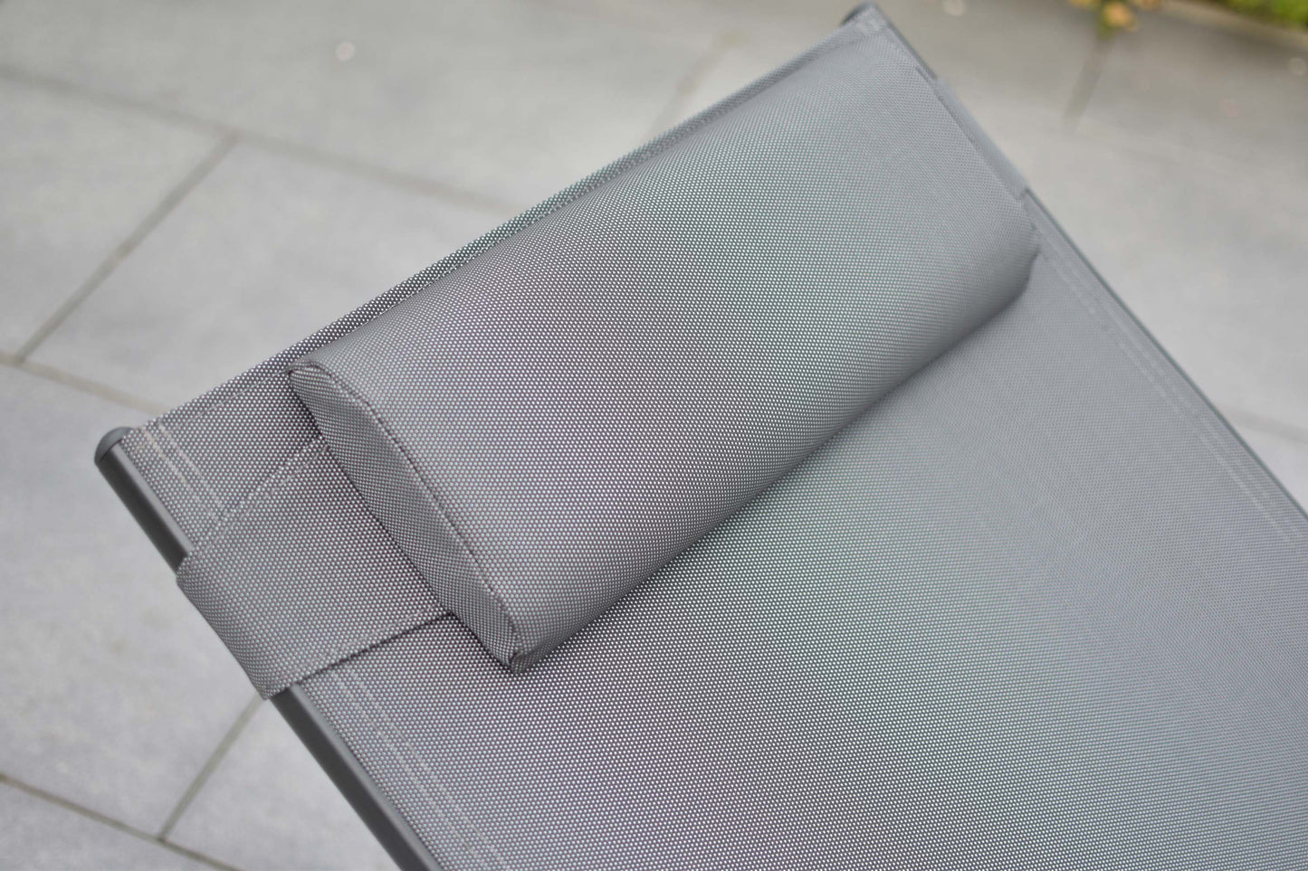 Tessin Liege, graphit/grau, inkl. Kopfkissen