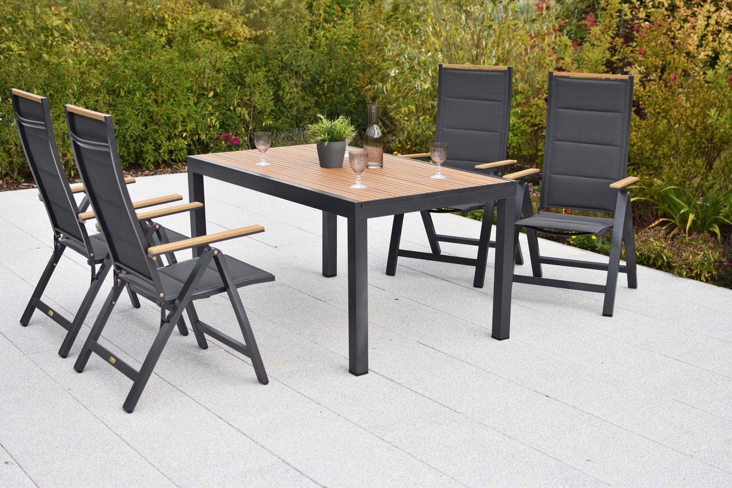 Verona Set 5tlg.
Aluminium/Textil/Polywood